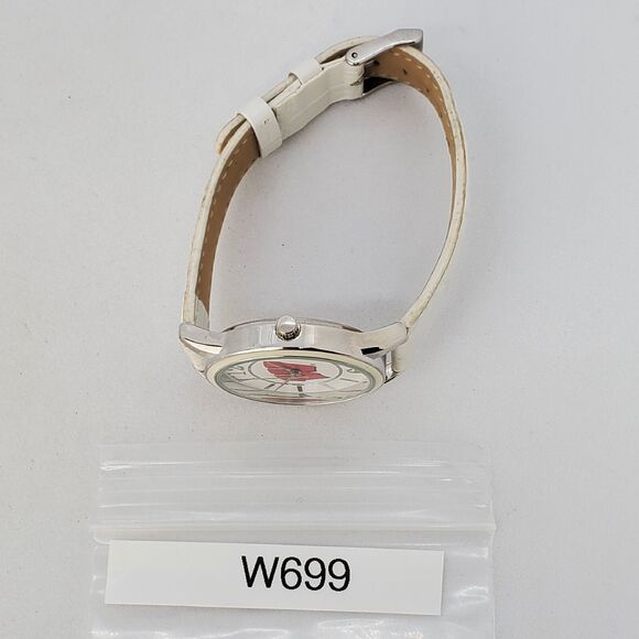 University of Wisconsin Badgers Women's Watch 34MM White Dial Bands New Battery - Picture 13 of 13